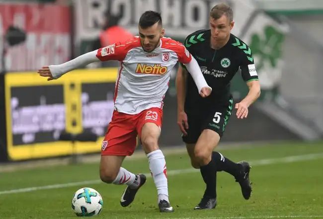 他们利用 他们利用