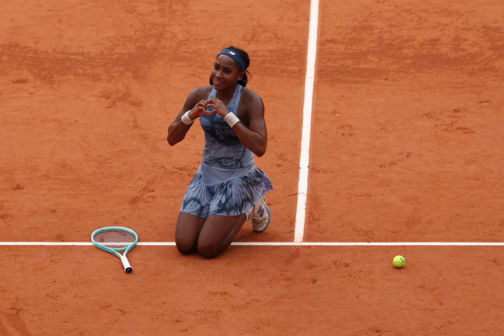 让人们对他 让人们对他