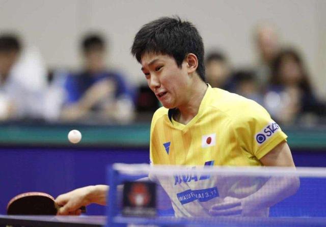 篮球比赛中 篮球比赛中