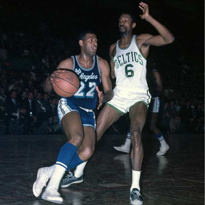 尤文跟队：麦肯尼大腿肌肉拉伤，将缺席本周末与拉齐奥的比赛